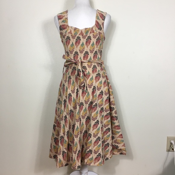 🛑🛑 SOLD!! Effie’s Heart Tan Leaf Print Dress - Picture 2 of 8